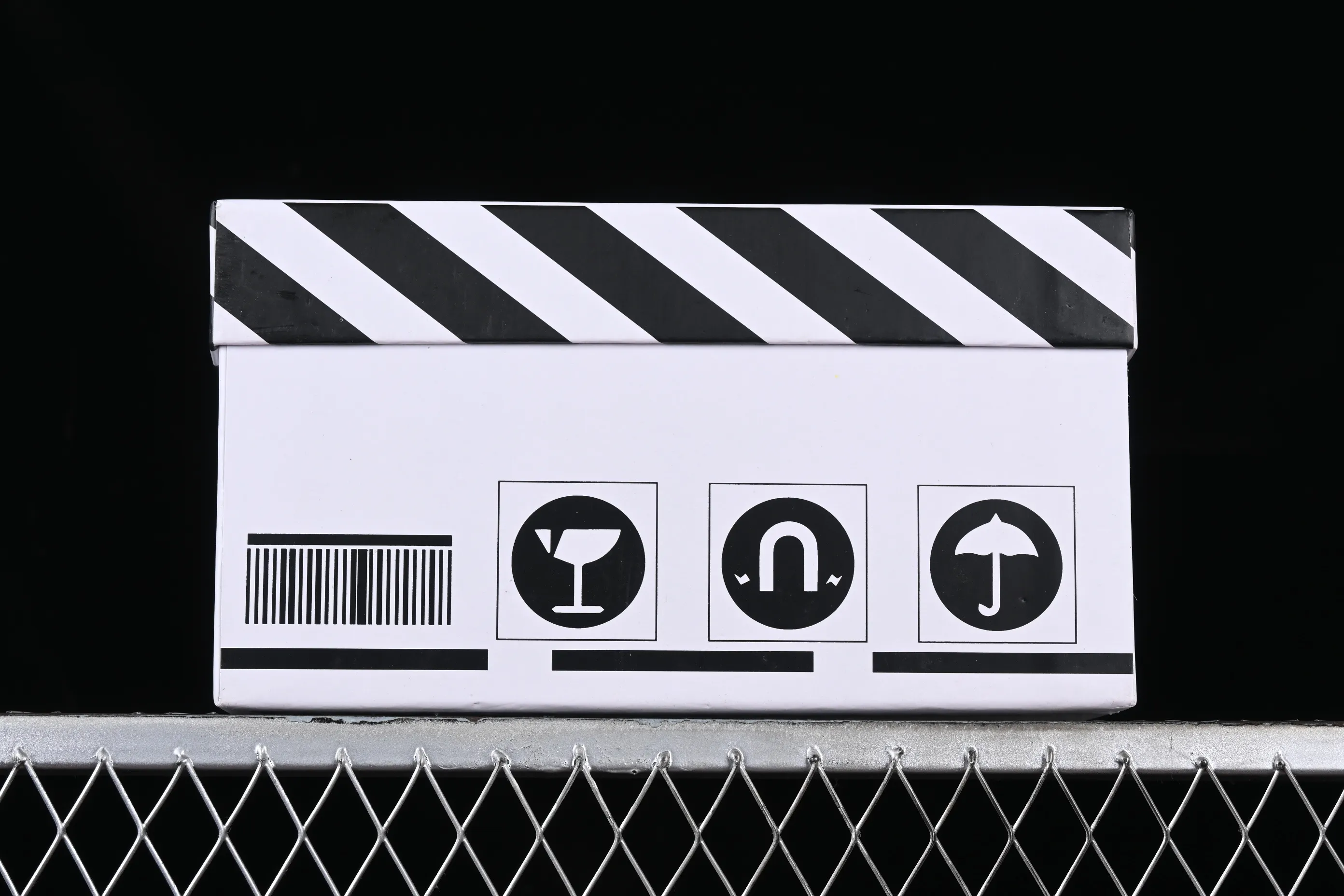 All Categories Nk SB Dunk Series Nk SB Dunk Low Low-top sneakers Customized large box Nk Dunk Low Ragdoll Doll Simple SB strap low-top casual sneakers DD1391-100